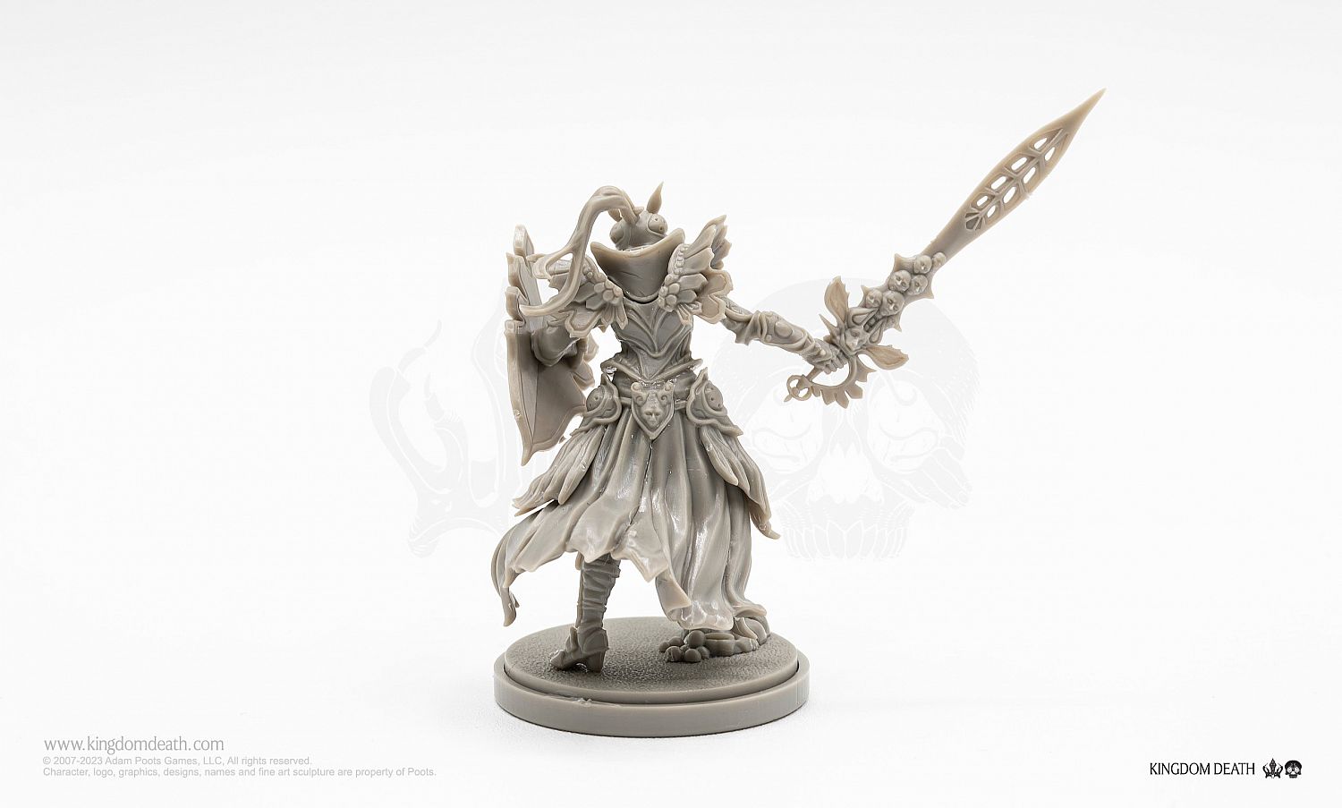 طقم نموذج من الراتنج KINGDOM D - مراجعة Model Kit Galahad وسعره