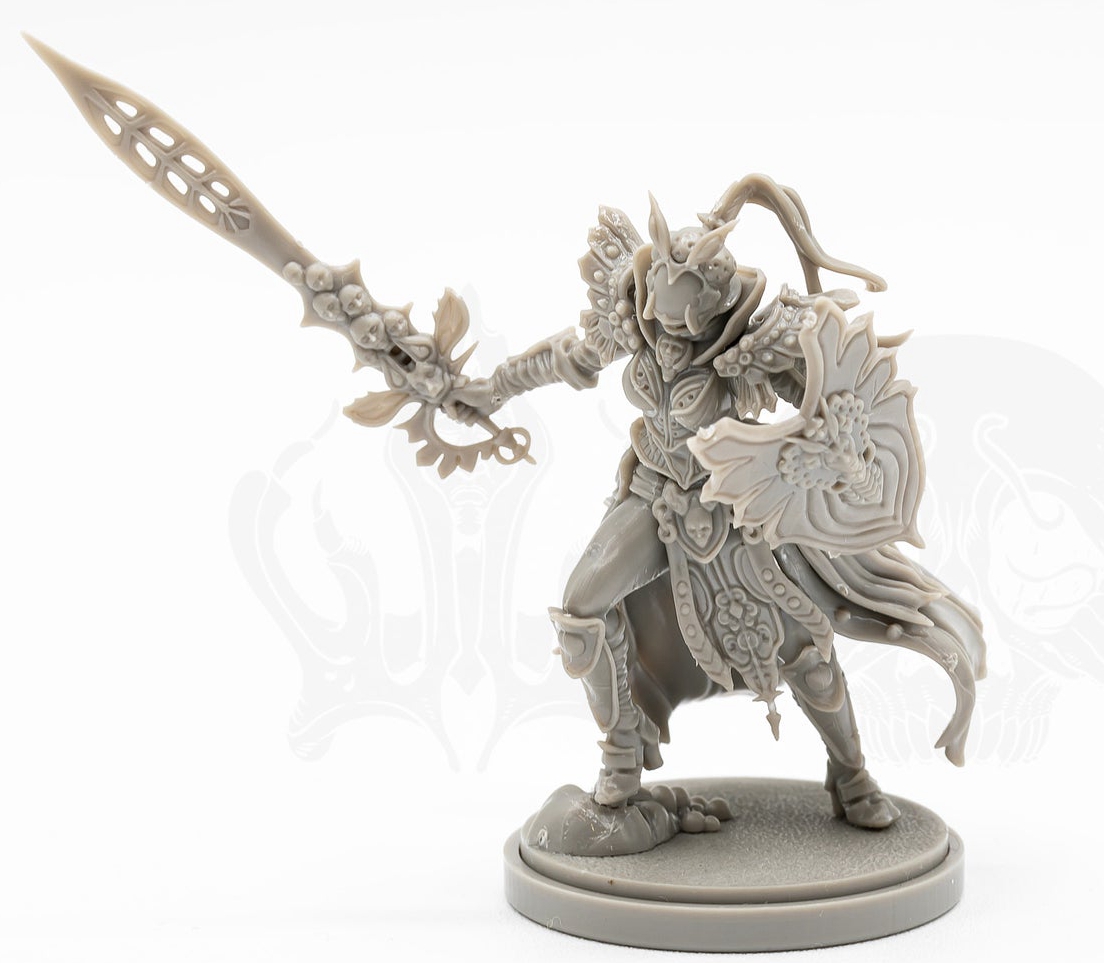 طقم نموذج من الراتنج KINGDOM D - مراجعة Model Kit Galahad وسعره
