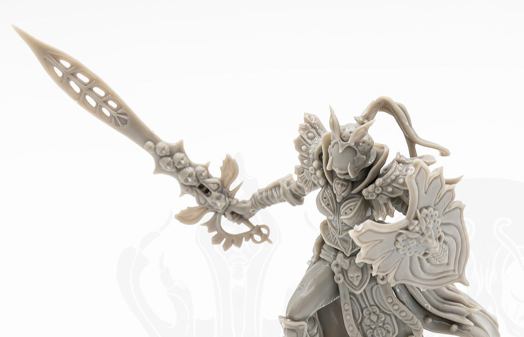 طقم نموذج من الراتنج KINGDOM D - مراجعة Model Kit Galahad وسعره