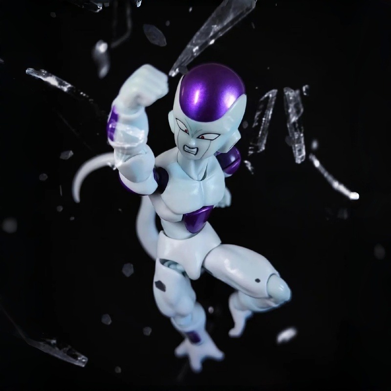 تمثال أصلي من سلسلة S.H.Figuar - مراجعة Model Kit Frieza وسعره