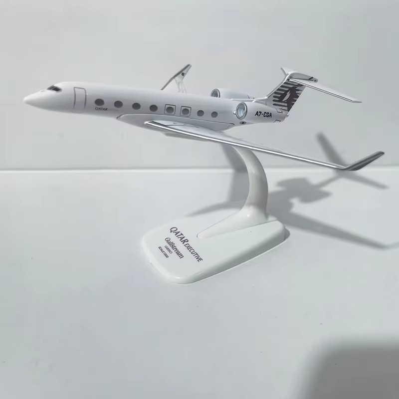نموذج طائرة قطر إيرويز جلفستري - مراجعة Model Kit Walmart وسعره