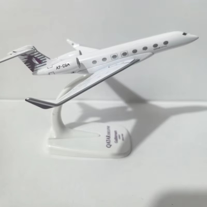 نموذج طائرة قطر إيرويز جلفستري - مراجعة Model Kit Walmart وسعره